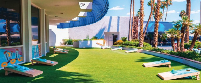 pool - Picture of Blu Pool At Horseshoe Las Vegas - Tripadvisor