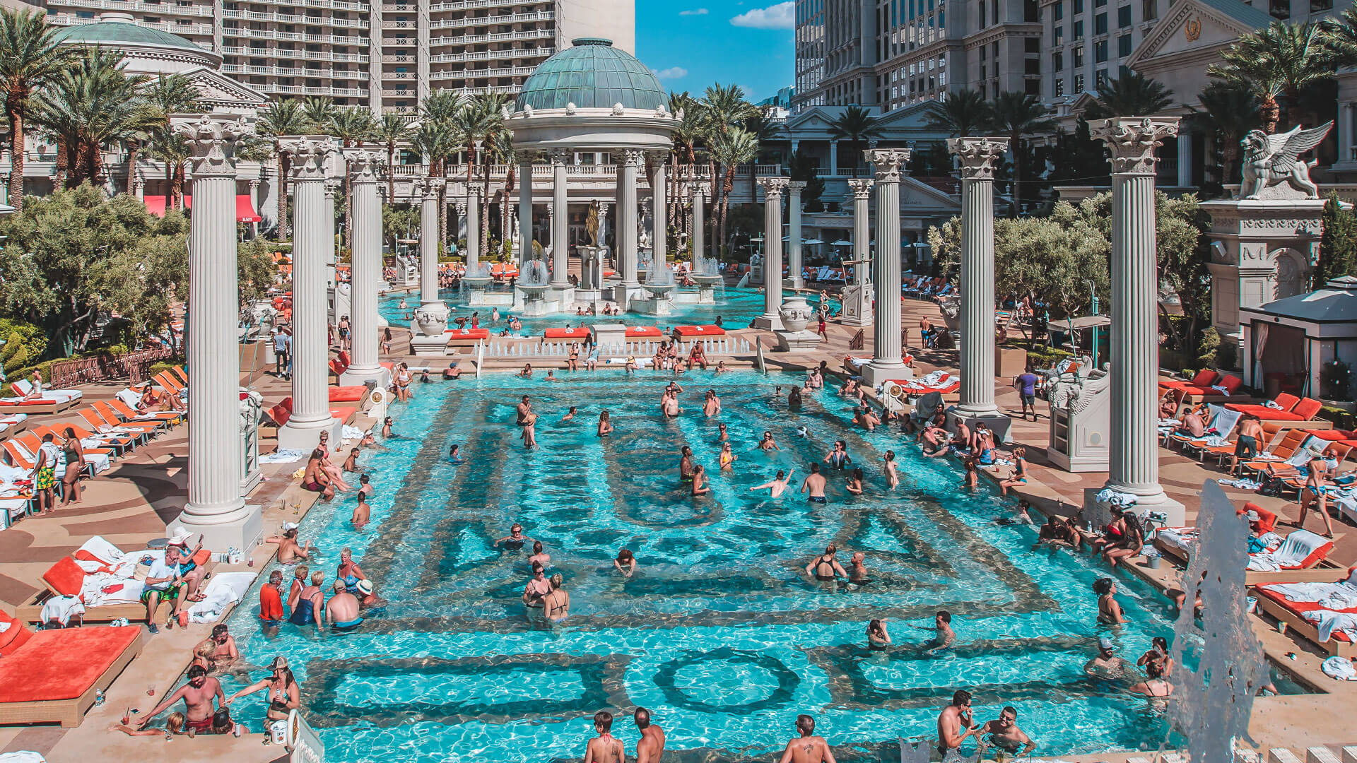 Pool á Paris: Paris Las Vegas Pool Hours, Prices 2023