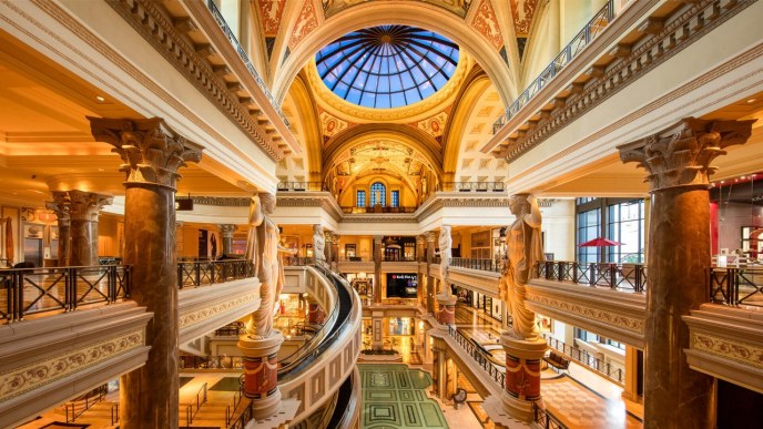 Caesars Palace Las Vegas : An In Depth Look Inside 