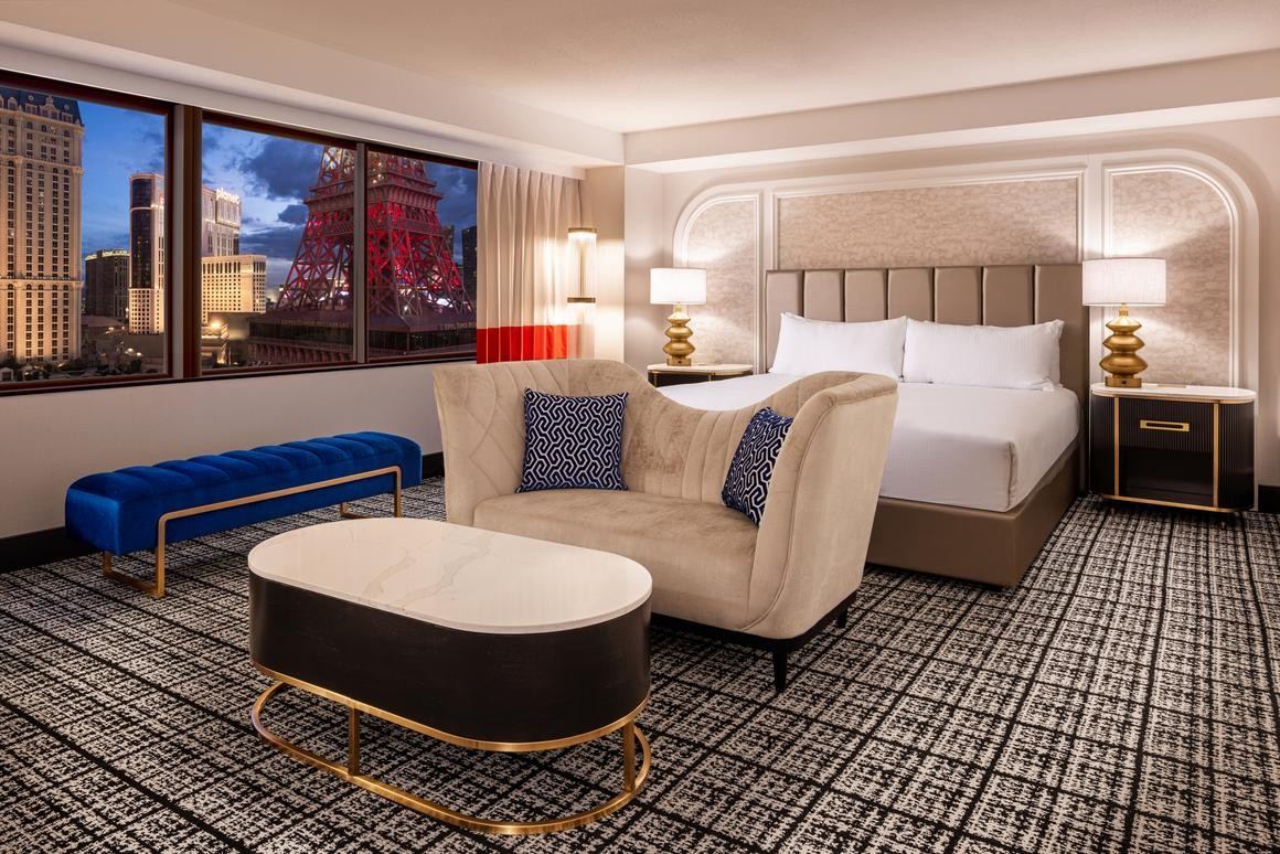 Las Vegas Center Strip Hotel Rooms & Suites - Paris Las Vegas Hotel & Casino