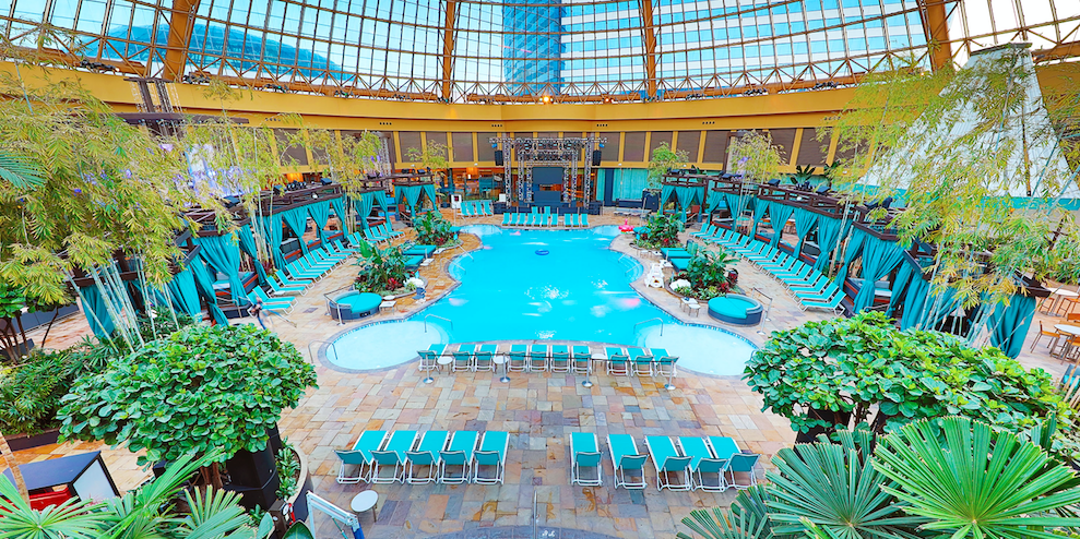 The Pool - Atlantic City Indoor Pool | Harrah's Resort AC & Casino